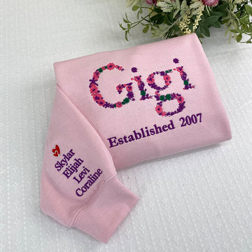 Custom Embroidered Gigi Sweatshirt & Hoodie with Floral Letter – Personalized Grandma Gift