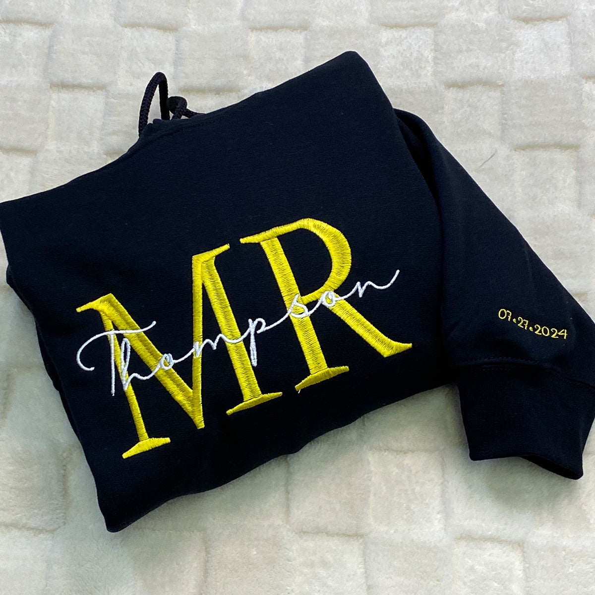 Custom Embroidered Mr & Mrs Sweatshirt & Hoodie with Date on Sleeve – Personalized Couple Gift