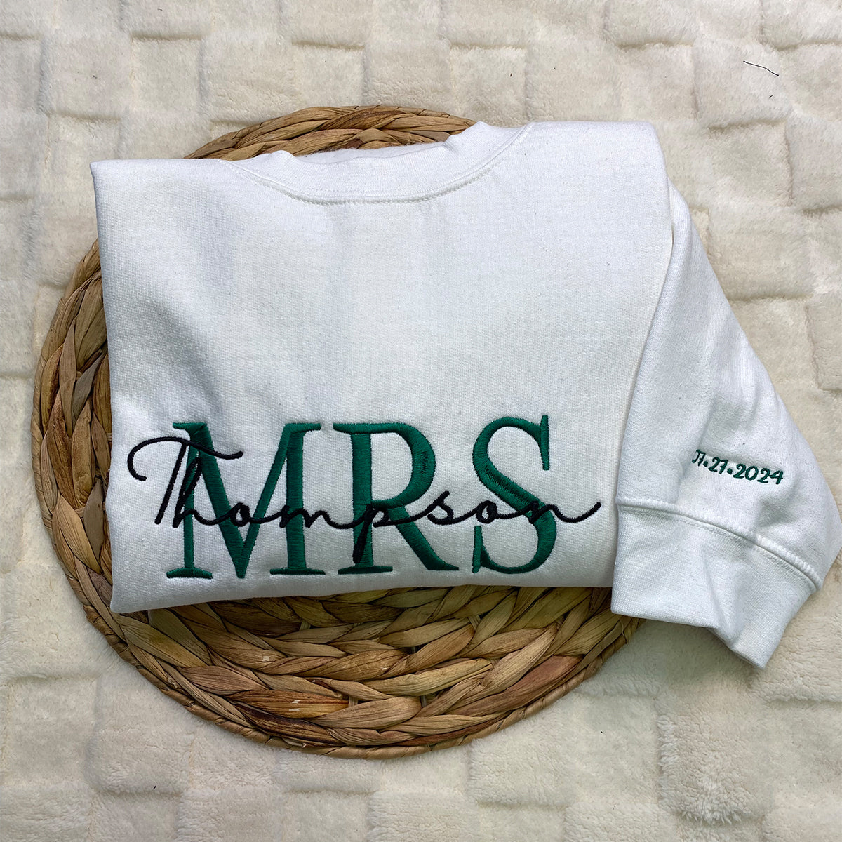 Custom Embroidered Mr & Mrs Sweatshirt & Hoodie with Date on Sleeve – Personalized Couple Gift