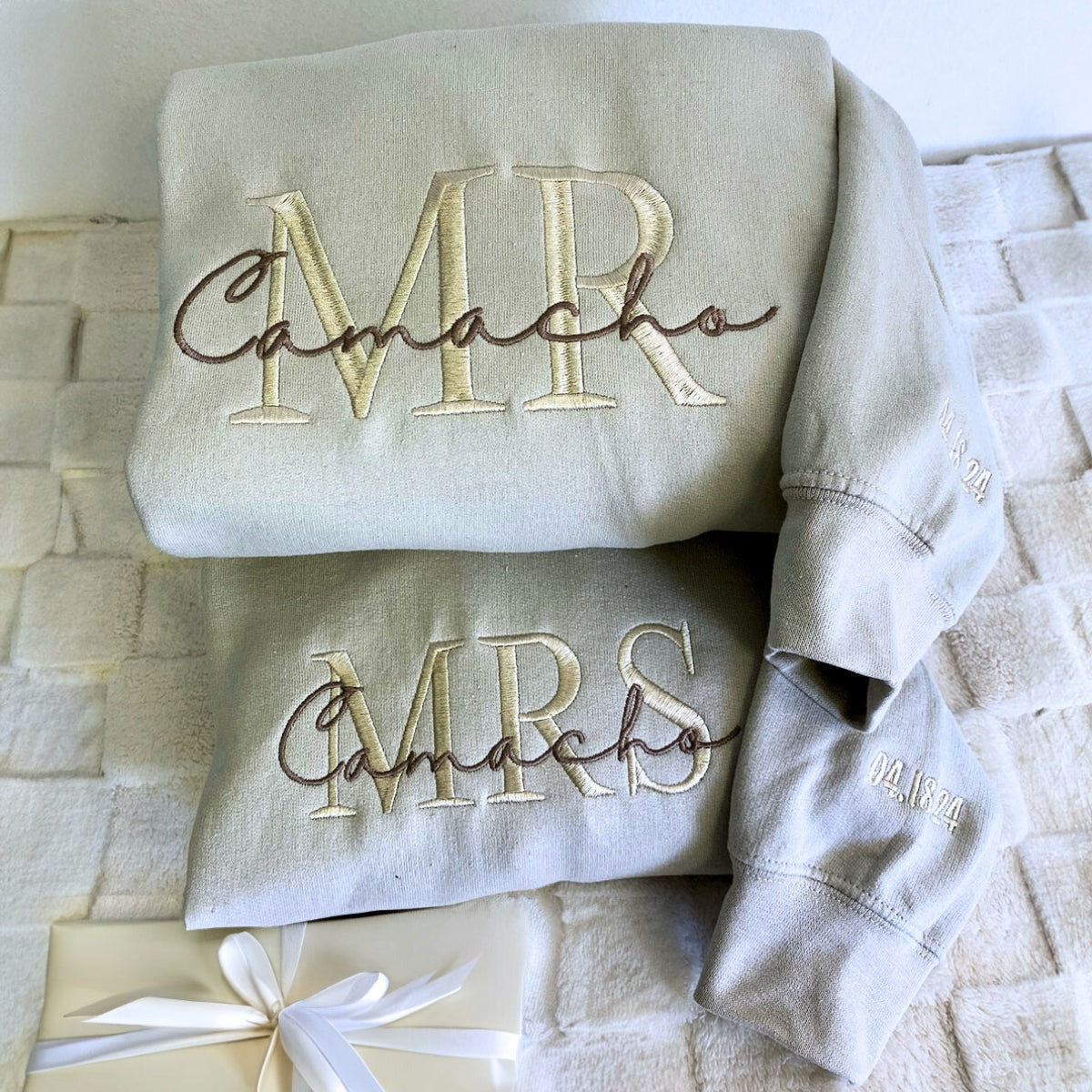 Custom Embroidered Mr & Mrs Sweatshirt & Hoodie with Date on Sleeve – Personalized Couple Gift